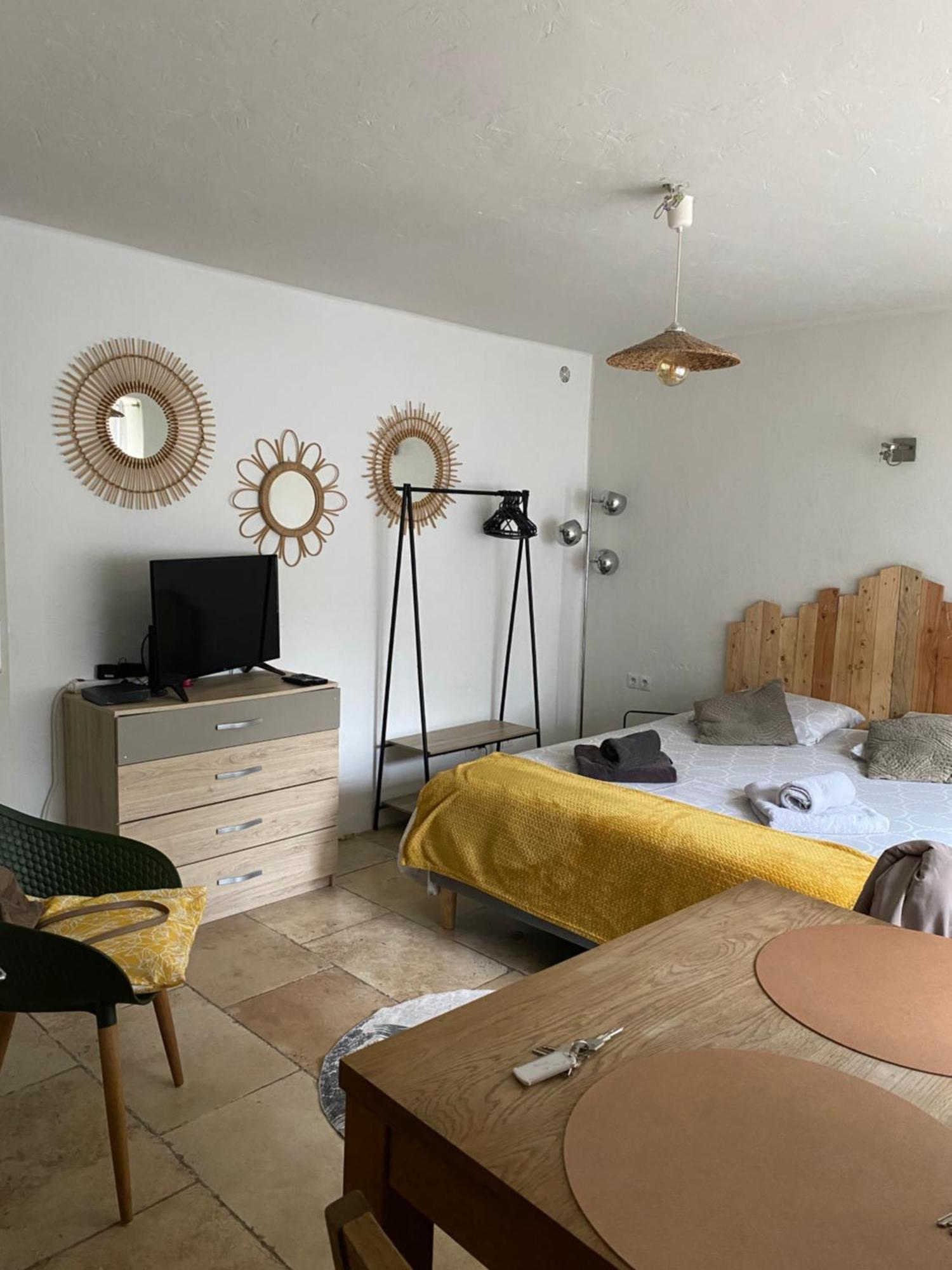 Studio La Source Claire LʼIsle-sur-la-Sorgue 외부 사진