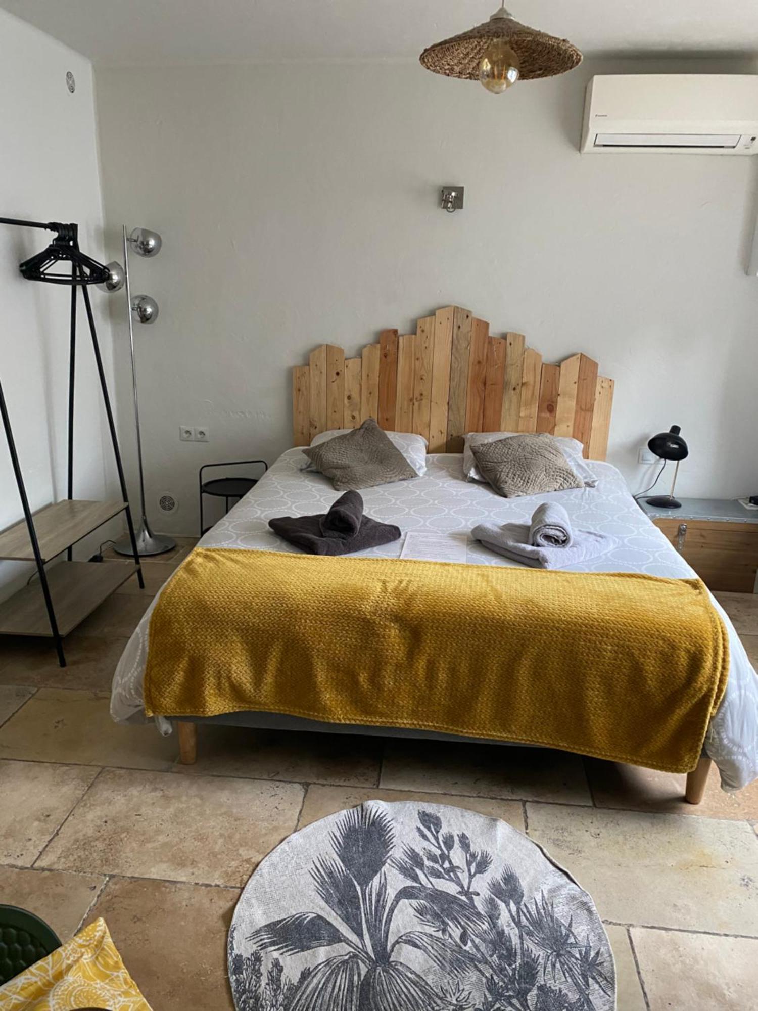 Studio La Source Claire LʼIsle-sur-la-Sorgue 외부 사진